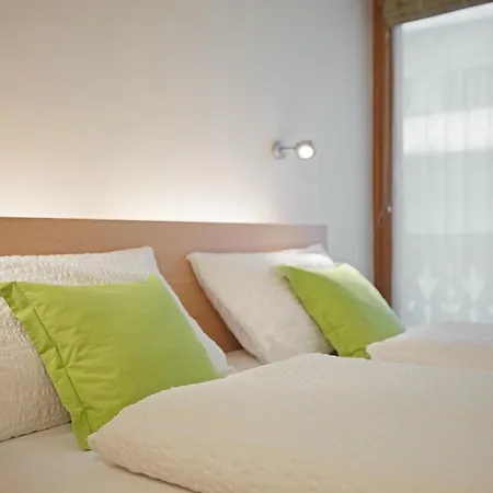 فندق مبيت وإفطار Alpine And - Camana Noa - 3*